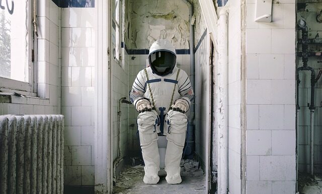 Ile można siedzieć w toalecie w pracy?