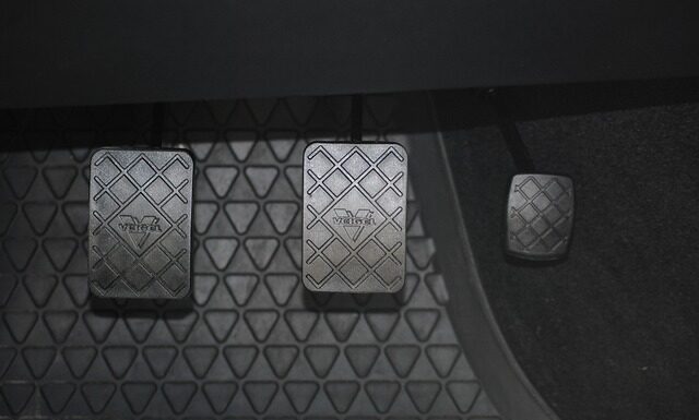 Jak zbudowany jest akcelerator?